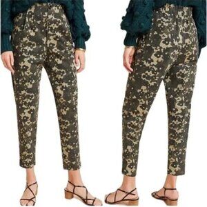 Amadi Anthropologie Camo Print Utility Pants Small Made in USA Green 100% Cotton